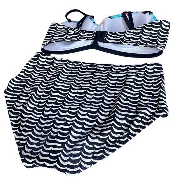 Coco Rave Multi-colored 2 for 1 Swimsuit Size: XL - Picture 3 of 9